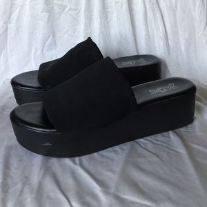 Y2K vintage platform sandals